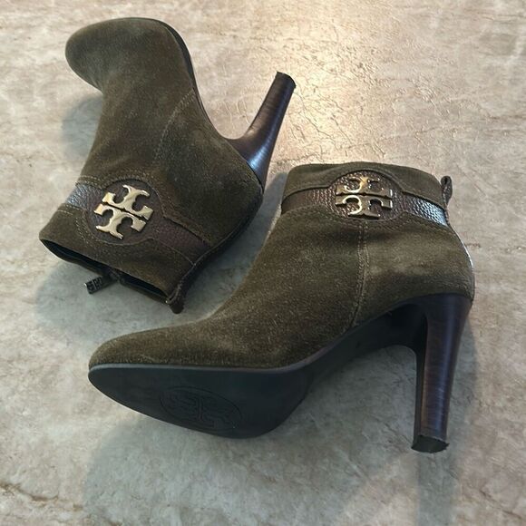 TORY BURCH Olive Green Heeled Boots - Picture 2 of 10